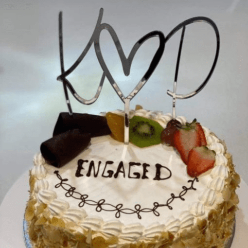 Initials with heart cake topper - Image 2
