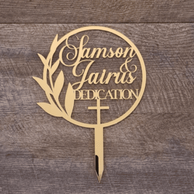 Personalised wreathe cake topper
