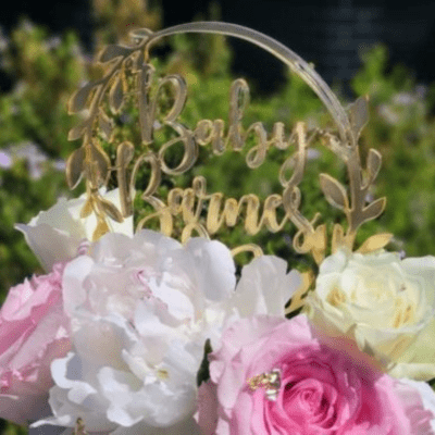 Personalised wreath cake topper