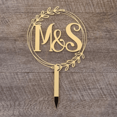 Initials cake topper in wreathe