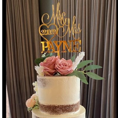 Wedding cake topper with date