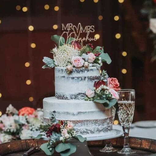 Mr & Mrs cake topper